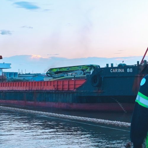 Foto utk laman Ship Chartering